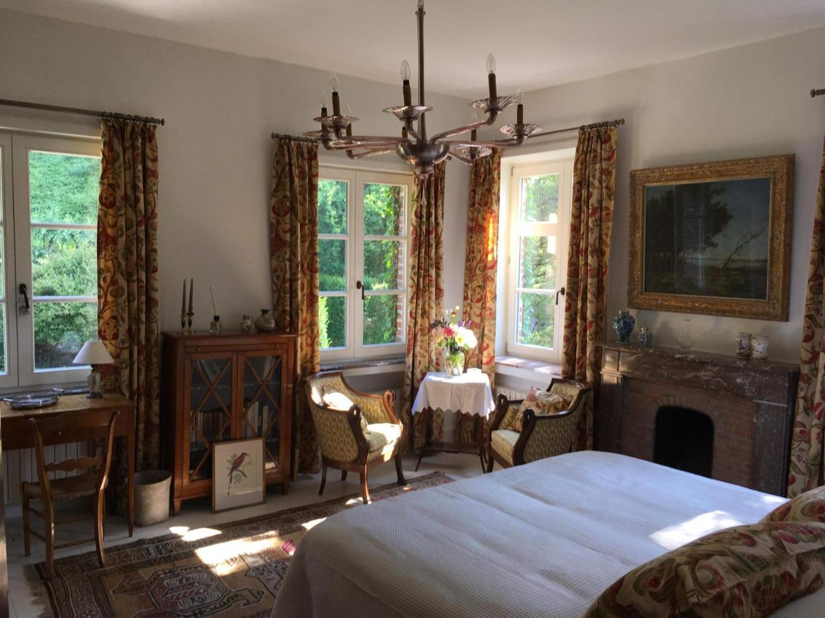 مبيت وإفطار مونس Le Bocage Fleuri المظهر الخارجي الصورة